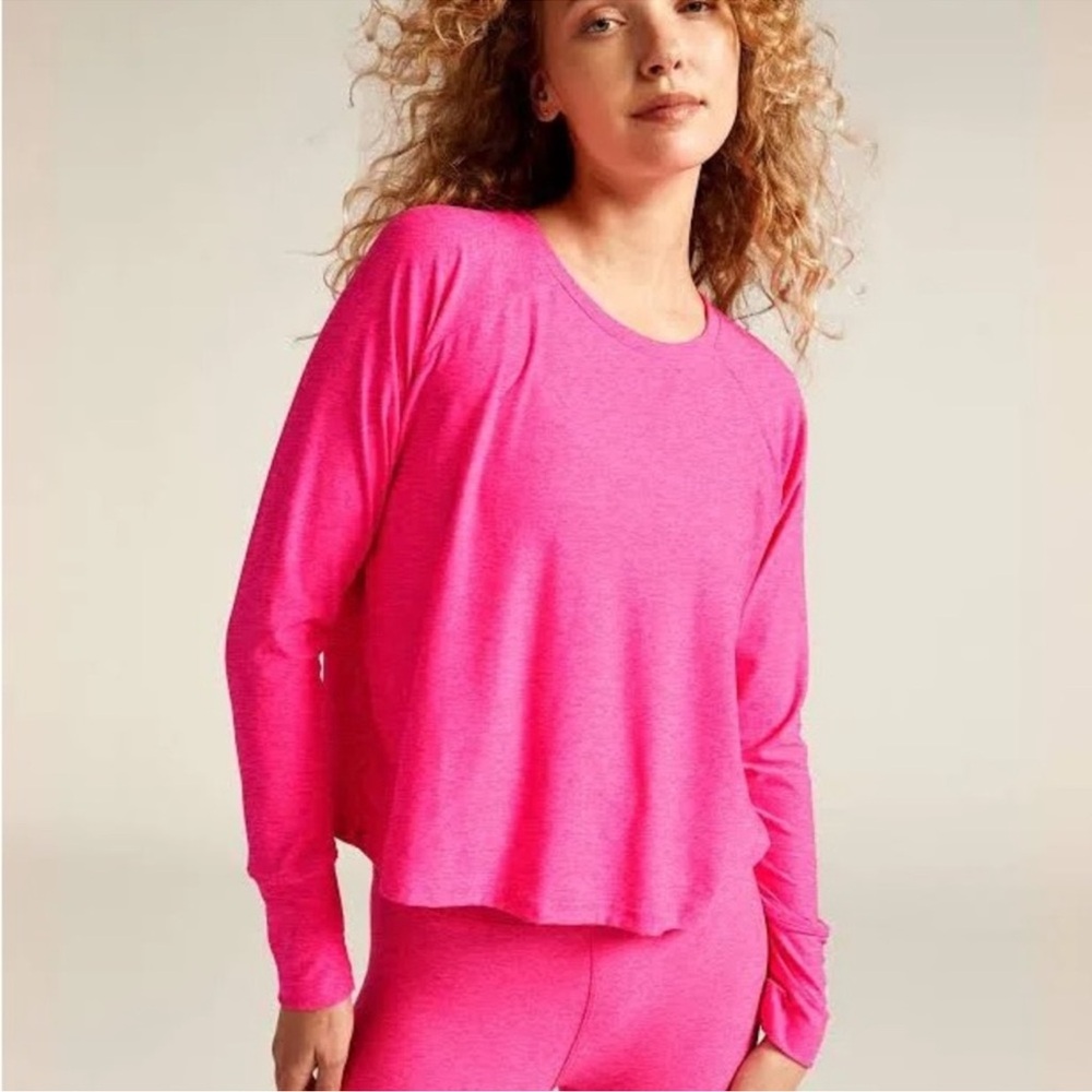 Beyond Yoga featherweight tee